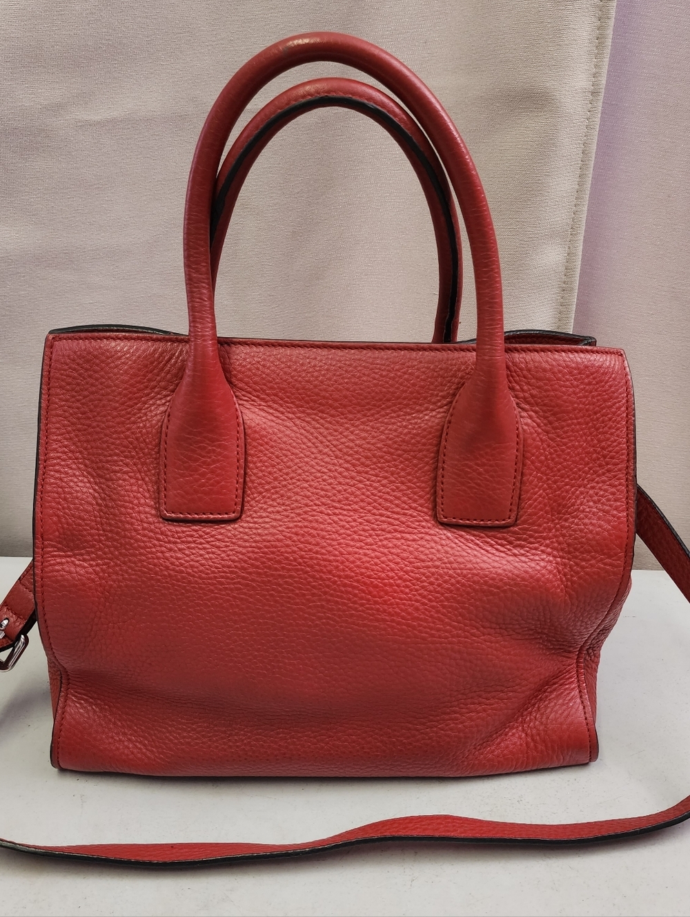 Authentic Prada Vitello Daino pebbled leather 2-way Bag With Digital COA - Picture 3 of 13